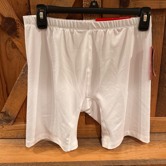 bcg Pants - Women’s white biker shorts (medium)